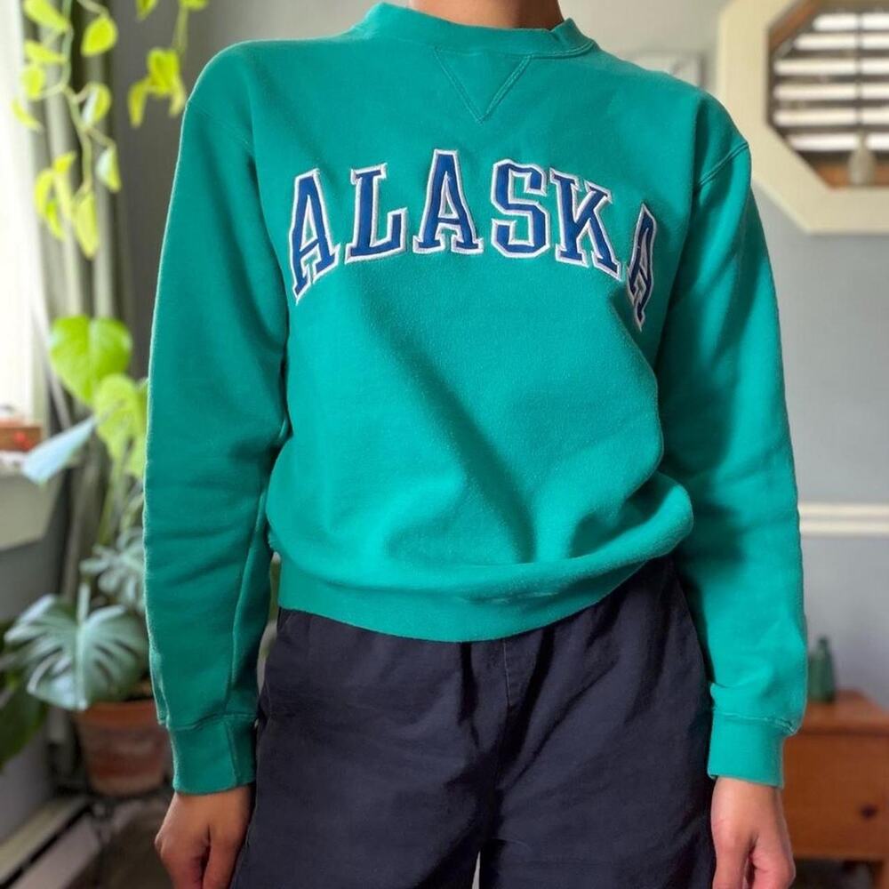 Alaska embroidered crewneck